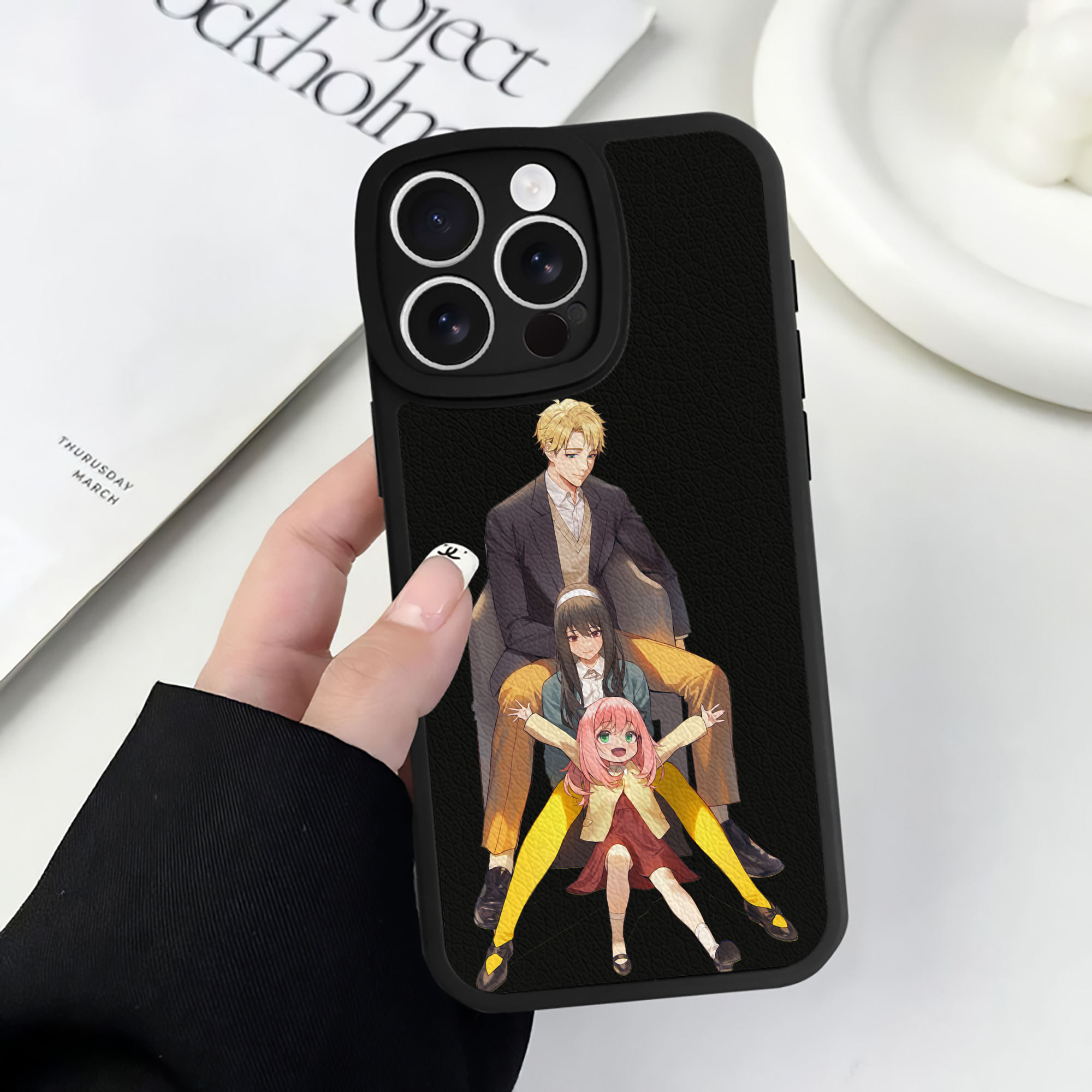 （画像用） SPY×FAMILY间谍家家酒 【iPhone 16シリーズ対応】シリコンスマホケース（レザー調） 材質：シリコン